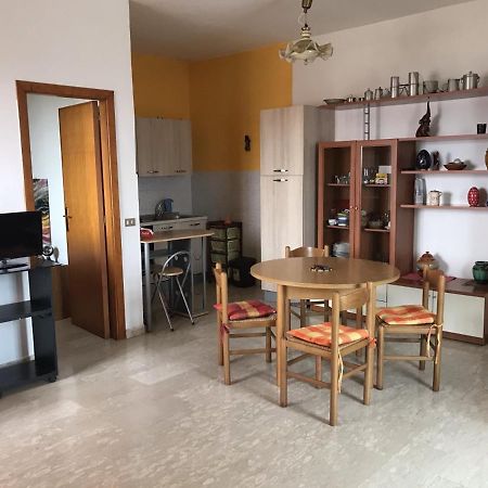 90Ss Apartament Lejlighed Reggio di Calabria Eksteriør billede