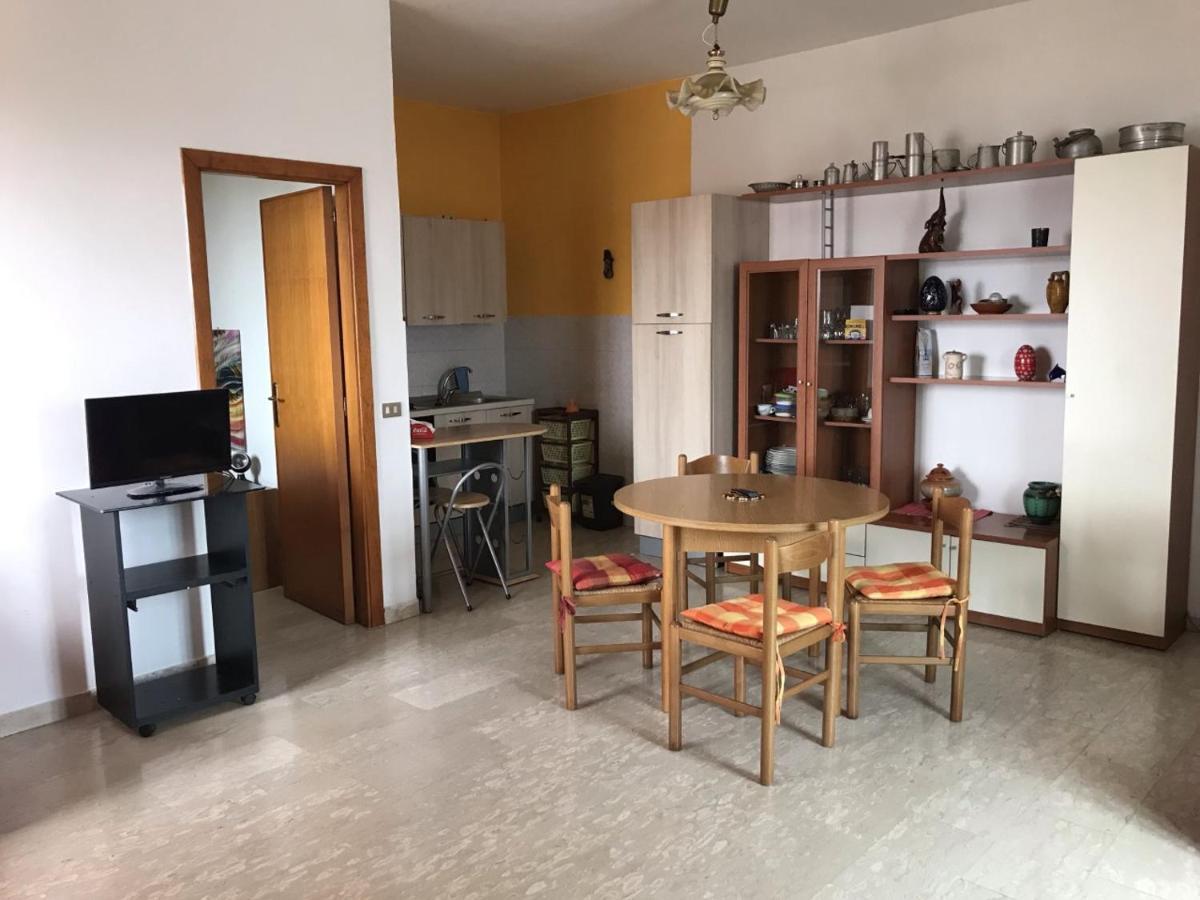 90Ss Apartament Lejlighed Reggio di Calabria Eksteriør billede